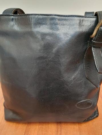 Zwarte Simone Ferri Handtas beschikbaar voor biedingen