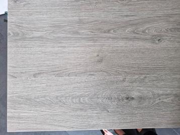 Tv meubel / salontafel GRATIS!!! beschikbaar voor biedingen