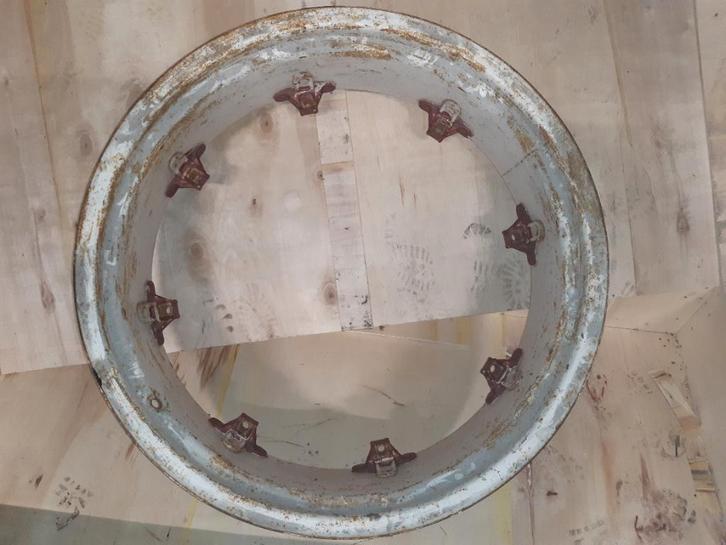 32 inch velg International Cormick, Auto-onderdelen, Vrachtwagen-onderdelen, Iveco, Ophalen