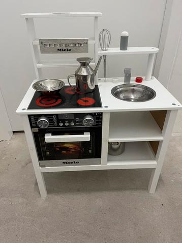 Leuke Miele speelgoed keuken! beschikbaar voor biedingen