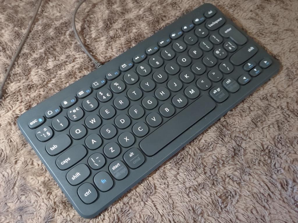 Zagg Connect 12C Mini Toetsenboord, Ophalen, Ergonomisch, Zo goed als nieuw, Qwerty
