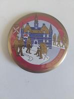 NIJMEGENSE VIERDAAGSE BUTTON 1990, Verzamelen, Speldjes, Pins en Buttons, Ophalen of Verzenden, Zo goed als nieuw, Sport, Button