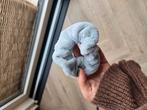 Scrunchie van Luvvies, Sieraden, Tassen en Uiterlijk, Uiterlijk | Haarverzorging, Ophalen of Verzenden, Zo goed als nieuw