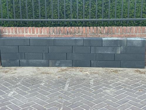 Koopje!! 120 ST STAPELBLOKKEN Glad € 160,00!! ANTRACIET, Tuin en Terras, Bielzen en Borders, Nieuw, Beton, Minder dan 100 cm, Ophalen of Verzenden