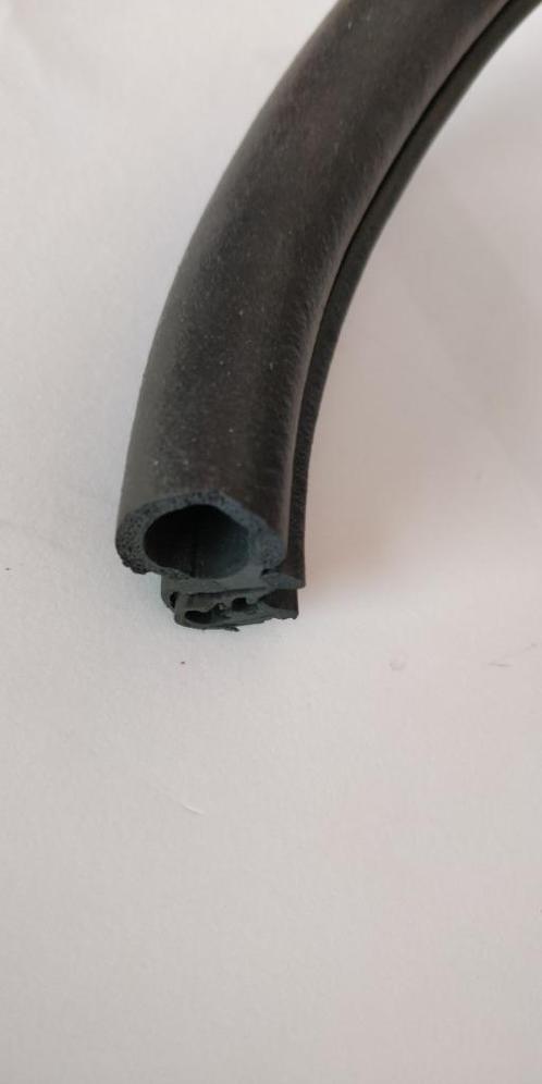 Nieuw rubber voor motorkap in cabine Mercedes 613 met OM352, Auto-onderdelen, Carrosserie en Plaatwerk, Mercedes-Benz, Nieuw, Ophalen of Verzenden