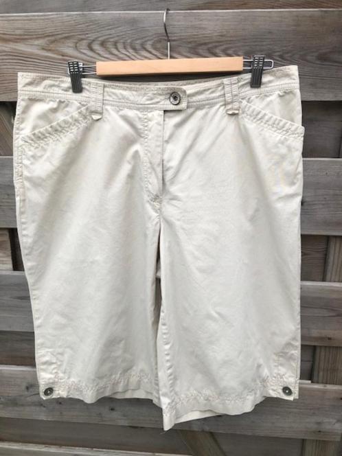 bermuda broekrok korte broek Gardeur beige 44, Kleding | Dames, Broeken en Pantalons, Zo goed als nieuw, Maat 42/44 (L), Beige