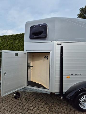 Zeer nette aluminium humbaur 1.5 paards paardentrailer  beschikbaar voor biedingen