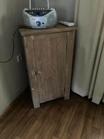Kleine vergrijsd kastje met 1 deur, Ophalen, Zo goed als nieuw
