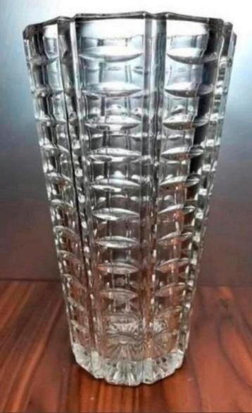 Sklo Union vaas. Tjechie.  beschikbaar voor biedingen