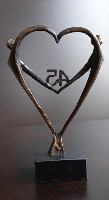 Bronzen beeldje 45 jaar getrouwd cadeau "Oneindige Liefde"

 beschikbaar voor biedingen