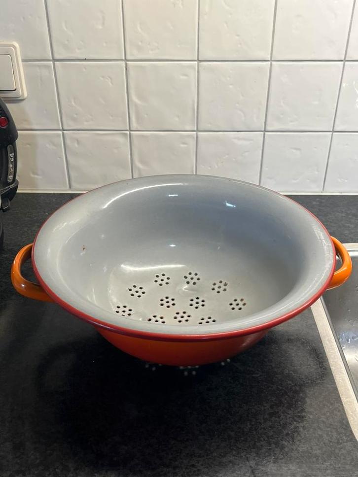 Vintage geëmailleerd vergiet - oranje en grijs, Antiek en Kunst, Antiek | Emaille, Ophalen of Verzenden