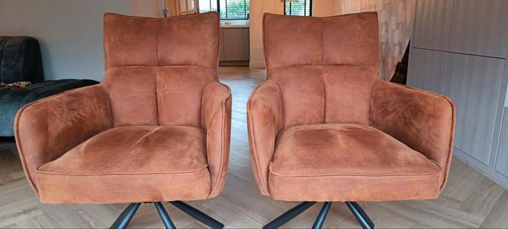 2 draaibare eetkamerstoelen microleder cognac, 2 jaar oud, Huis en Inrichting, Stoelen, Zo goed als nieuw, Twee, Leer, Stof, Overige materialen