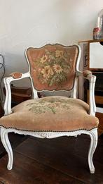 Oude vintage franse vrouwenstoel, Ophalen