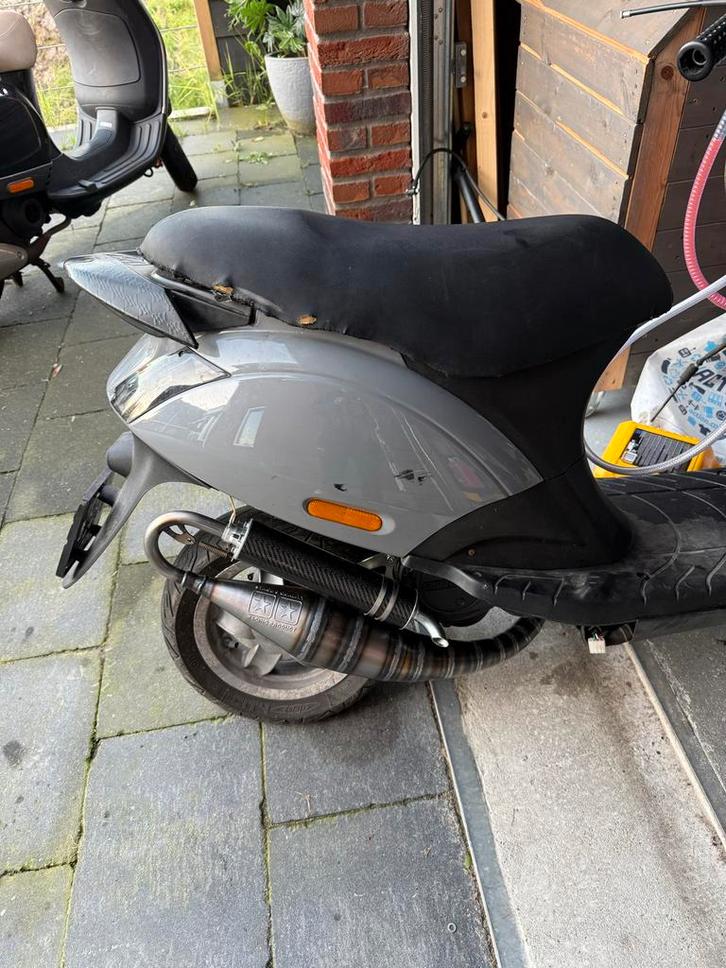 Piaggio zip 70cc stage 6, Fietsen en Brommers, Scooters | Piaggio, Zo goed als nieuw, Zip, Tweetakt, Ophalen of Verzenden