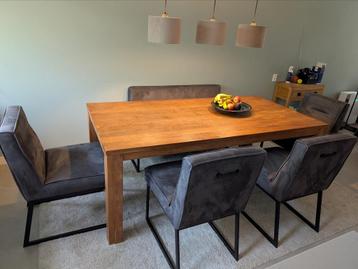 Eettafel, teakhout. 100x200 beschikbaar voor biedingen