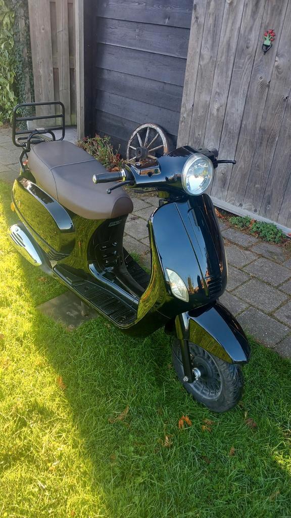 AGM VX 50 scooter, Fietsen en Brommers, Snorfietsen en Snorscooters, Gebruikt, Overige merken, Benzine, Ophalen