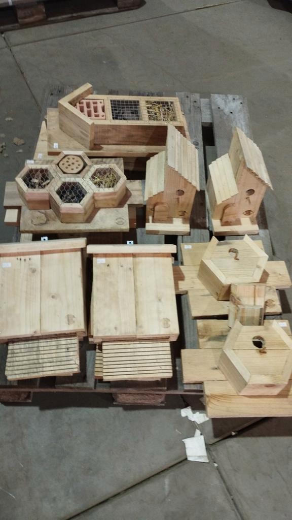 Vogelhuisje insectenhuisje, Tuin en Terras, Vogelhuisjes en Vogelbaden, Ophalen of Verzenden