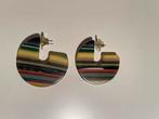 Oorbellen ‘Sobral’ hars meerkleurig heel goed, Sieraden, Tassen en Uiterlijk, Ophalen of Verzenden, Zo goed als nieuw, Overige materialen
