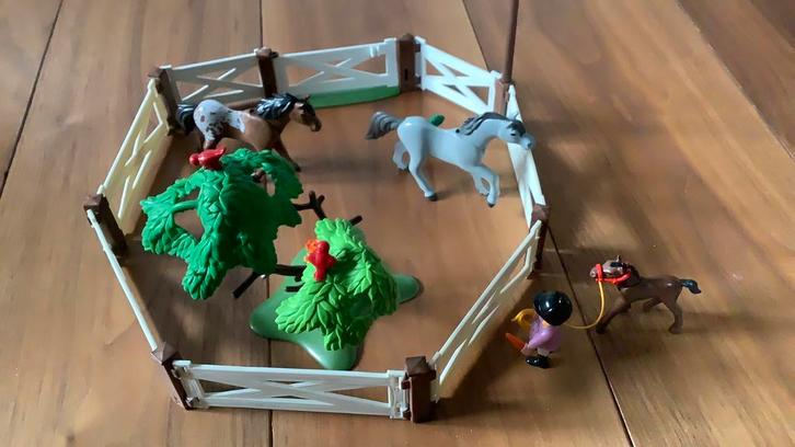 Playmobil 6931 pony paarden wei hek weide manege boederij, Kinderen en Baby's, Speelgoed | Playmobil, Zo goed als nieuw, Ophalen