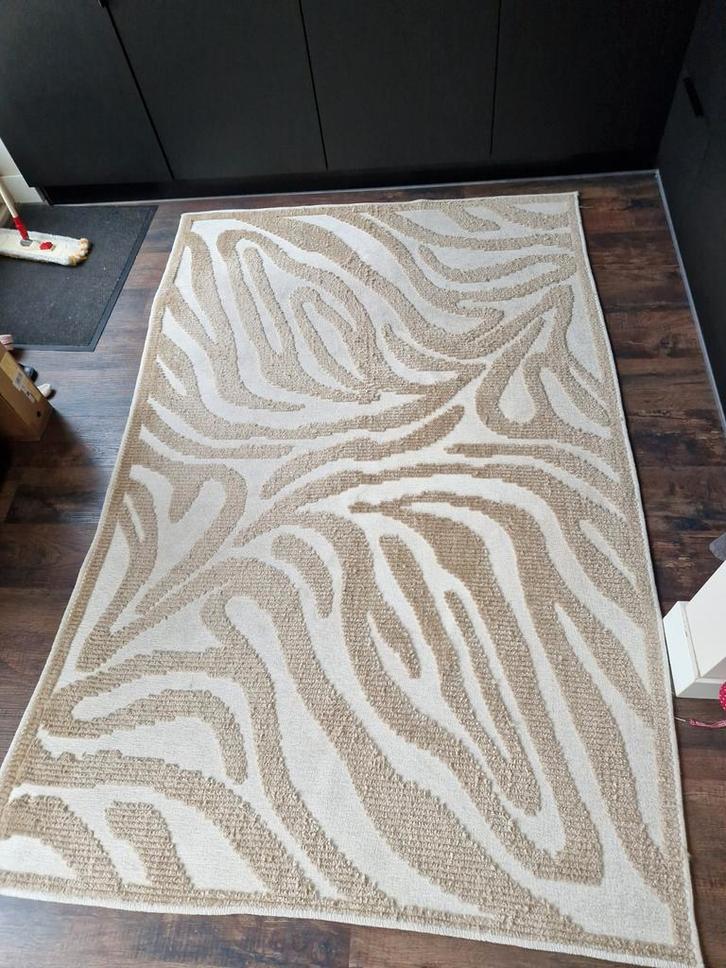 Volero Dunya Zebra vloerkleed 160x230cm, Huis en Inrichting, Stoffering | Tapijten en Kleden, Zo goed als nieuw, 150 tot 200 cm