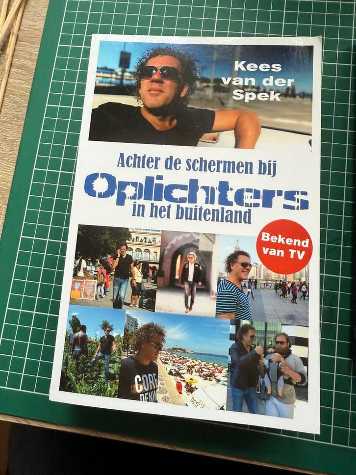 Achter de schermen bij oplichters in het buitenland, Boeken, Detectives, Zo goed als nieuw, Ophalen of Verzenden