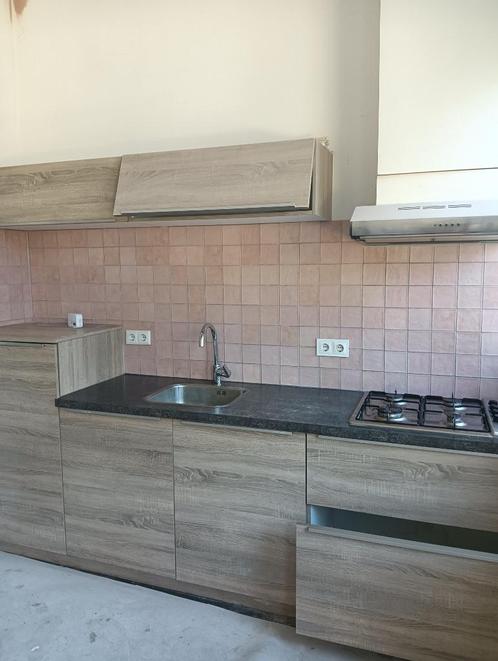 Moderne rechte keuken houtlook  270 cm lang, Huis en Inrichting, Keuken | Complete keukens, Gebruikt, Enkelwandige keuken, Bruin