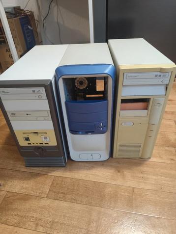 3 stuks vintage pc behuizingen. beschikbaar voor biedingen