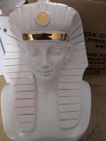 Mooie Egypte Farao beeld : wit beschikbaar voor biedingen