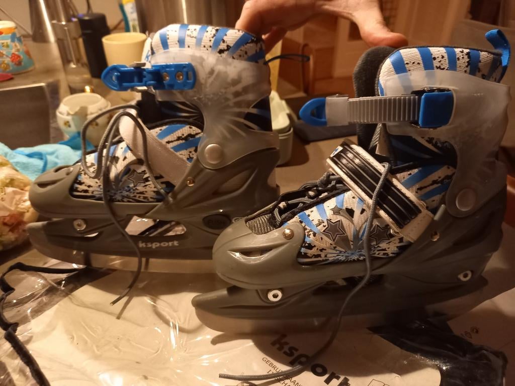 Verstelbare schaatsen maat 34-37, Ophalen, Gebruikt