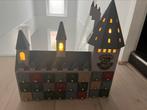 Harry Potter Advent Kalender Kasteel van hout zeer gewild, Verzamelen, Harry Potter, Ophalen of Verzenden, Zo goed als nieuw