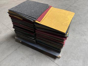 Tapijttegels - Diverse Kleuren beschikbaar voor biedingen