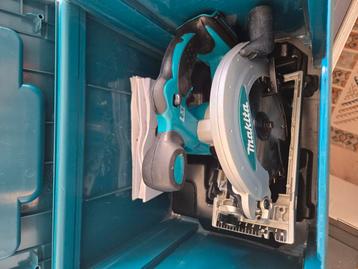 Makita 18 v cirkelzaag zaagmachine in m box beschikbaar voor biedingen