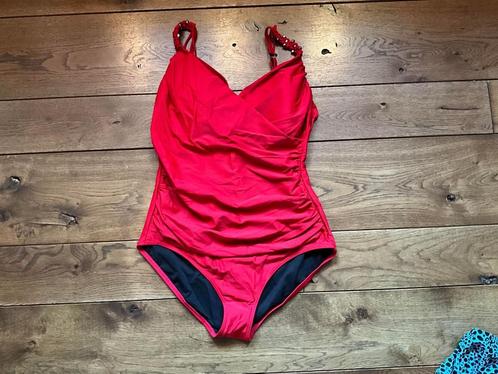 BEACHWAVE corrigerend badpak met overslag  Maat 42  rood, Kleding | Dames, Badmode en Zwemkleding, Ophalen of Verzenden