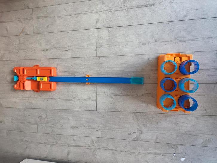 Hot Wheels Track Builder - Stunt basis kist, Kinderen en Baby's, Speelgoed | Speelgoedvoertuigen, Zo goed als nieuw, Ophalen of Verzenden
