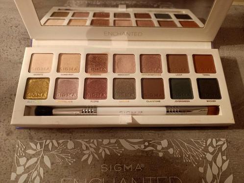 Sigma Enchanted Oogschaduw palette., Sieraden, Tassen en Uiterlijk, Uiterlijk | Cosmetica en Make-up, Zo goed als nieuw, Make-up