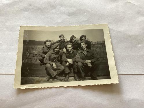 Vintage Militaire Groepsfoto Zwart-Wit Tijdsdocument Nostalg, Verzamelen, Foto's en Prenten, Ophalen of Verzenden