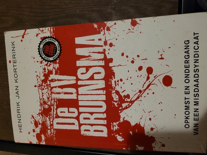 Hendrik Jan Korterink - De BV Bruinsma, Boeken, Thrillers, Zo goed als nieuw, Ophalen of Verzenden