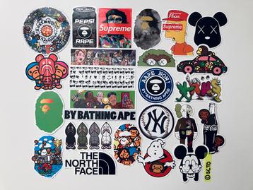 Stickers hypebeast Bape Kaws New York Yankees Kaws Supreme beschikbaar voor biedingen