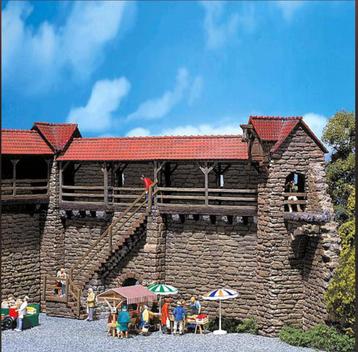 Faller: Stadsmuur € 22,50 inclusief verzending NIEUW beschikbaar voor biedingen