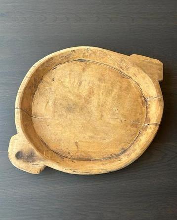 Houten dienblad beschikbaar voor biedingen