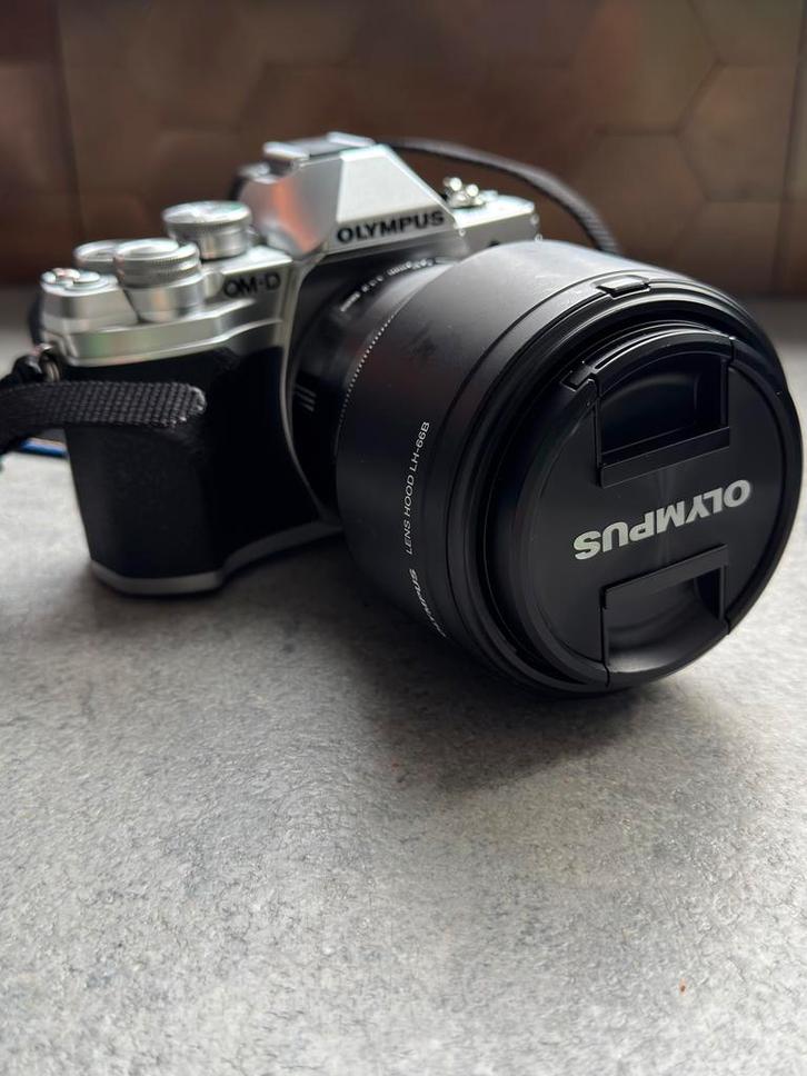 Olympus e-m10 mark IV + Olympus 25mm 1:1.2 Pro, Audio, Tv en Foto, Fotocamera's Digitaal, Zo goed als nieuw, Olympus, Geen optische zoom