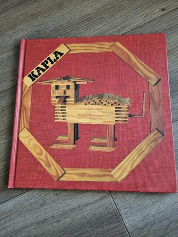 Kapla boek rood beschikbaar voor biedingen