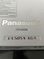 Panasonic beamer + elektrisch scherm, Ophalen, Zo goed als nieuw