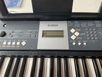 YAMAHA keyboard YPT-230 compl m. standaard, hoes en adaptor beschikbaar voor biedingen
