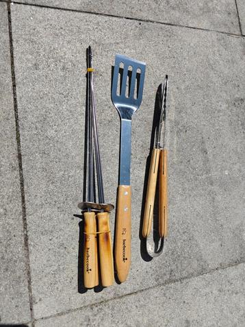 Barbecue gereedschap set, spatel, tang en spiezen beschikbaar voor biedingen