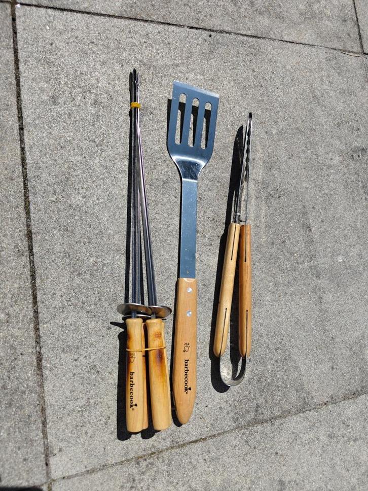 Barbecue gereedschap set, spatel, tang en spiezen, Tuin en Terras, Barbecue-accessoires, Gebruikt, Ophalen