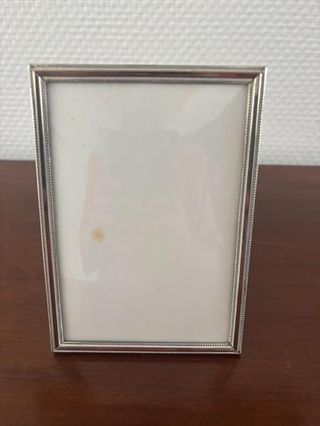 Vintage fotolijstje gedecoreerde metalen rand 10*15. beschikbaar voor biedingen