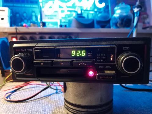 Philips 890 Turnolock stereo auto radio-cassette  - oldtimer, Auto diversen, Autoradio's, Gebruikt, Ophalen of Verzenden