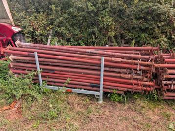 Lange bouwstutten beschikbaar voor biedingen