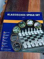 Glazen schaakset met ook andere spellen, Ophalen, Nieuw